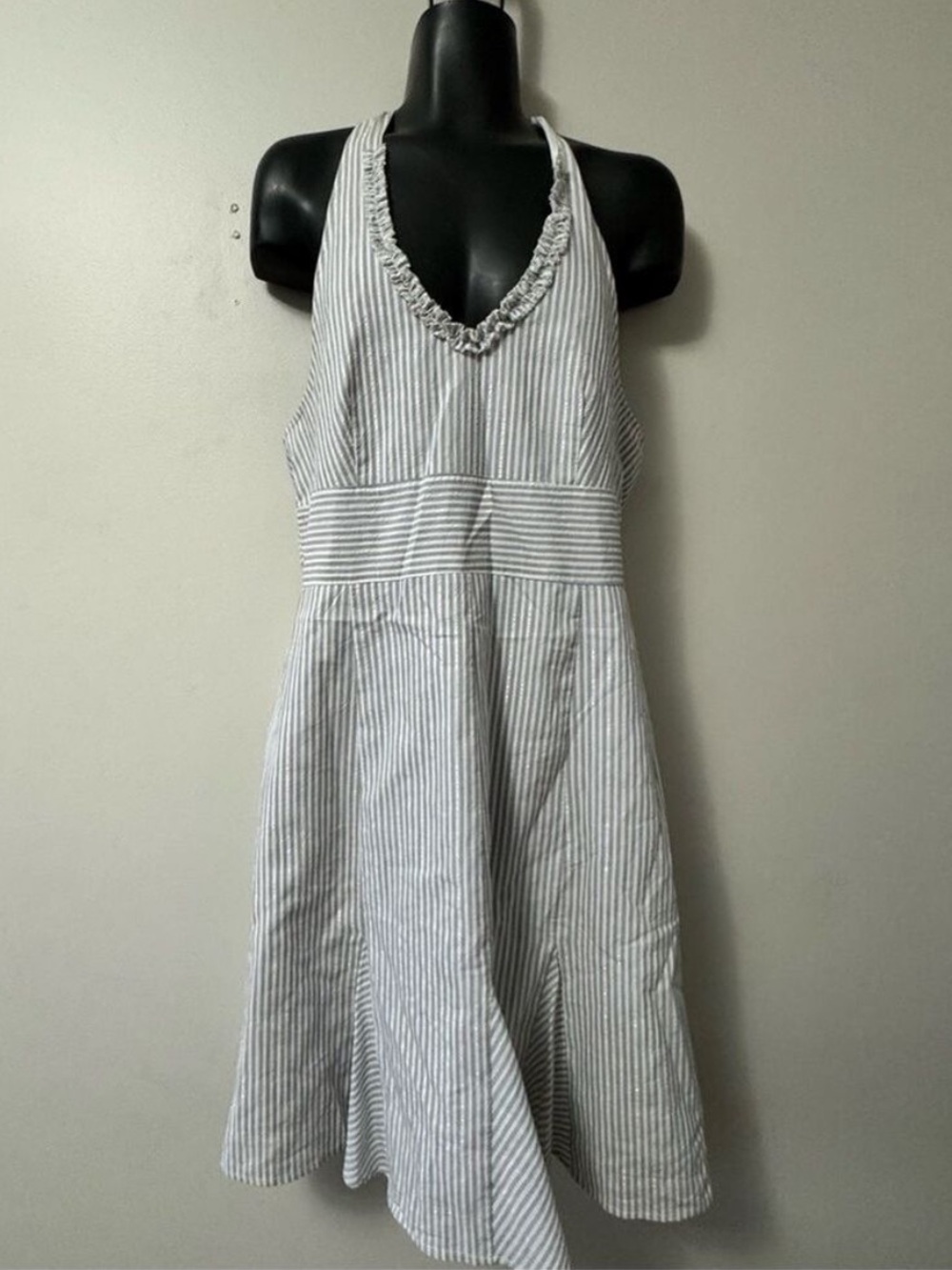 Reitmans Halter Backless Sundress in Gray and White Size 8